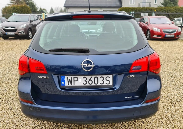 Opel Astra cena 19900 przebieg: 212000, rok produkcji 2011 z Płock małe 497